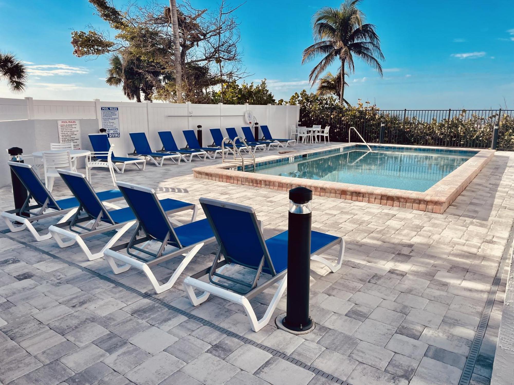 Beach Villas # 305 - Recently Refereshed! Condo Fort Myers Beach Bagian luar foto