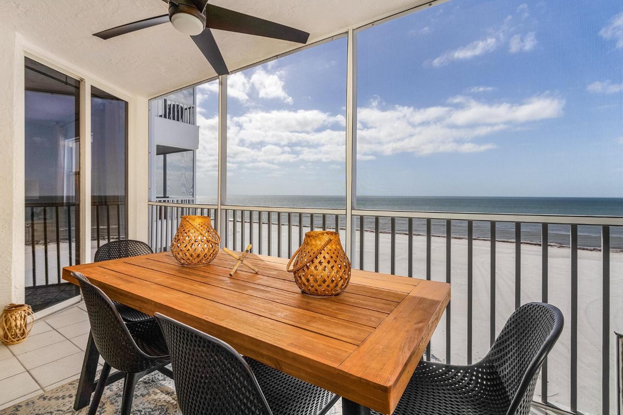 Beach Villas # 305 - Recently Refereshed! Condo Fort Myers Beach Bagian luar foto